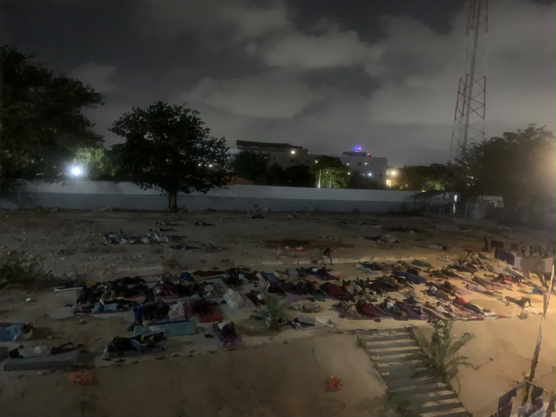 Canicule au campus de l'UCAD : Ces étudiants qui désertent les chambres pour dormir à la belle étoile