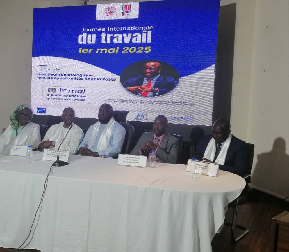 Fête du travail : Alioune Sall rend hommage aux travailleurs de la Poste